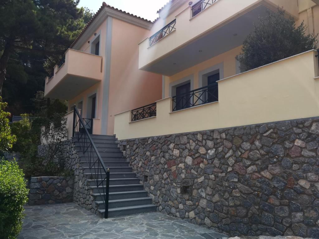 Ai Yannis Suites and Apartments Hotel photo