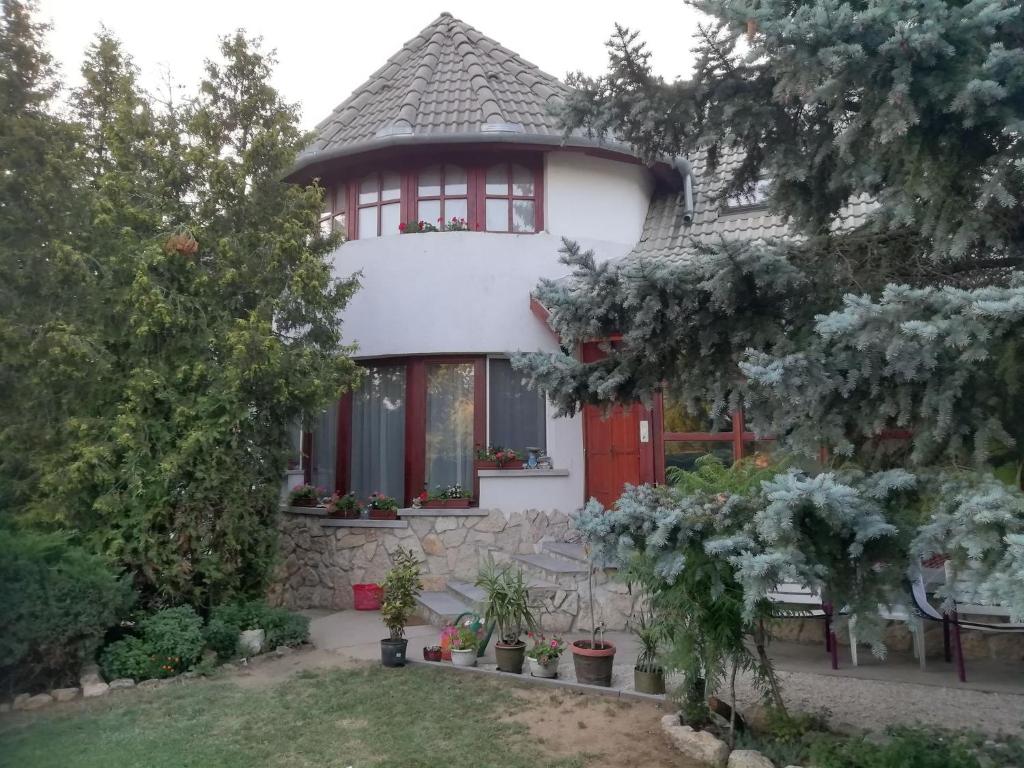 SUNFISH Apartman, Balatonszárszó