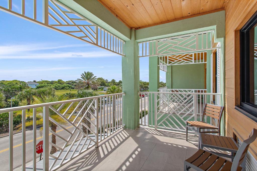 Balcony/terrace, Holiday Inn Express St Augustine Vilano Beach By IHG in St. Augustine (FL)