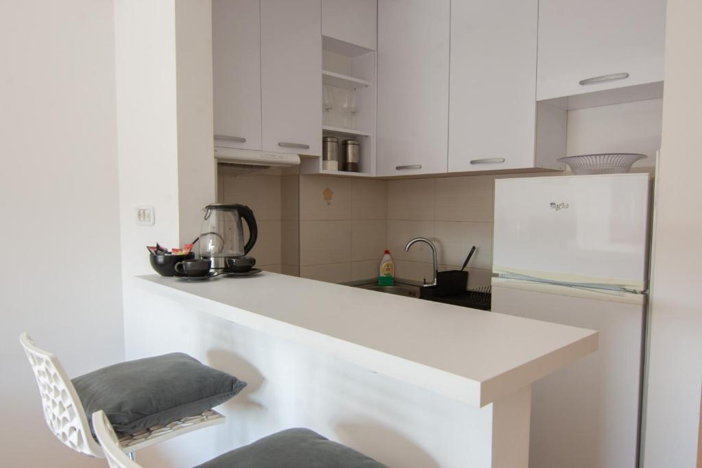 A Blok New Modern - Free garage parking, comfortable, quiet with a park view - 3