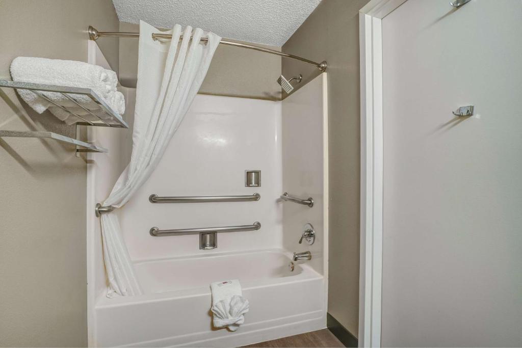Studio 6-Atlanta, GA - Chamblee photo