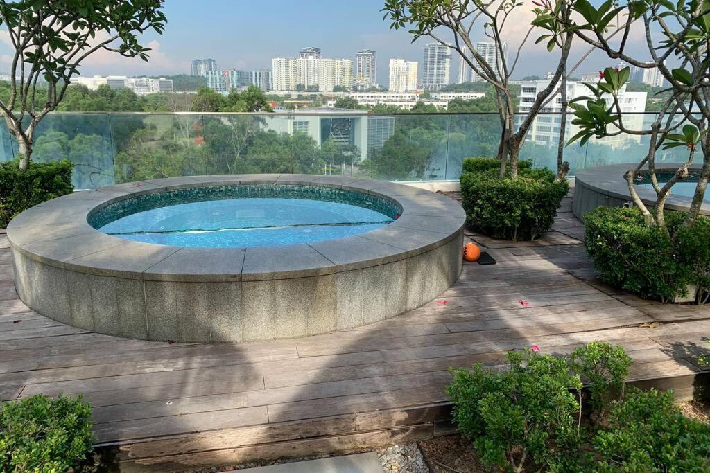 Resort In The City - Netflix & Chill photo