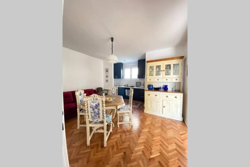 Lovely and peaceful vintage apartment near beach - 5