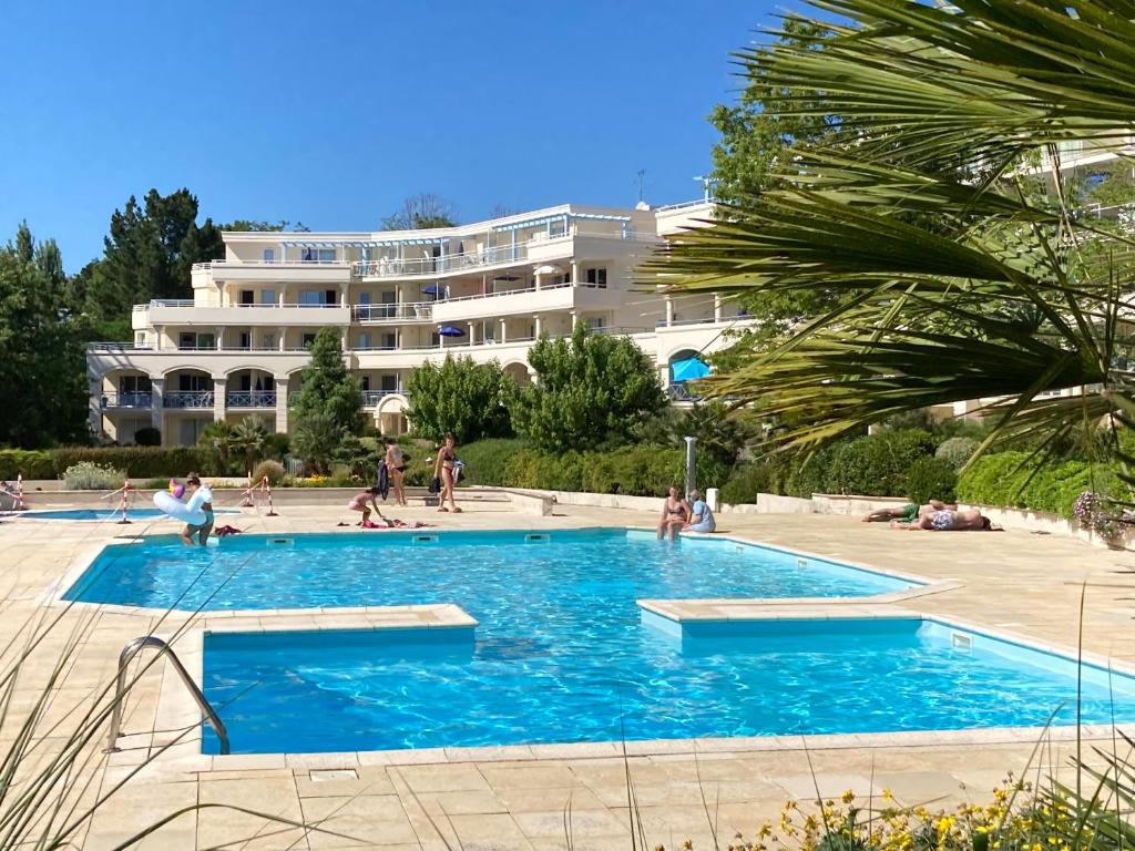 Studio à 300m de la plage, parc, piscine, terrasse - 4