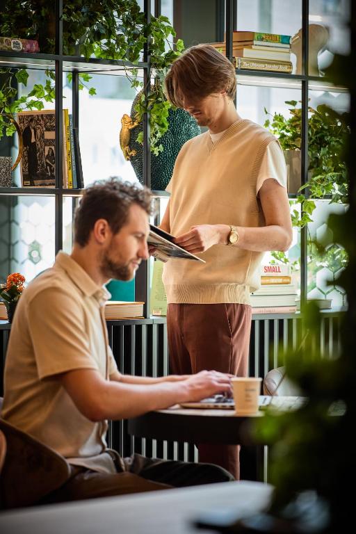 フロント・ロビー