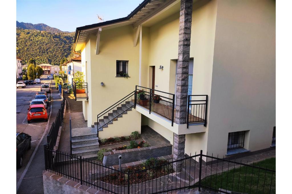 LORA GIUSTA GUEST HOUSE — Hotel in Como