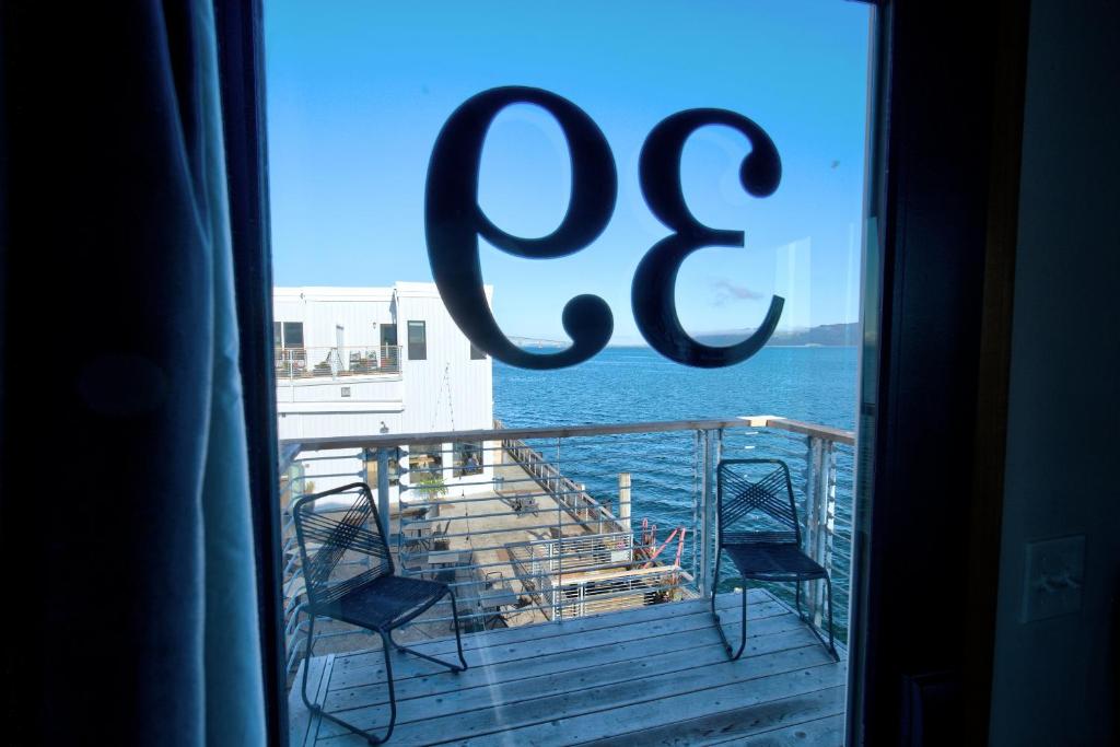 Bowline Hotel photo