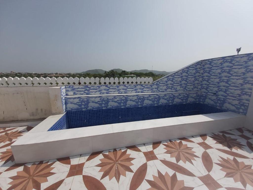 Karni villa lovely 2 bhk appt and terrace photo
