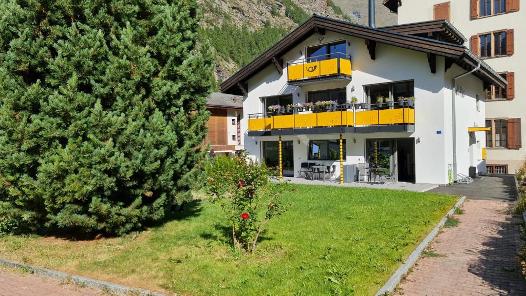 "alti Post" zentralgelegene, stilvolle Dachwohnung photo