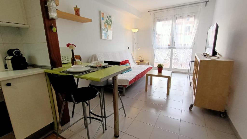 Alquilaencanarias-Medano, Cabezo beach & pool - 2