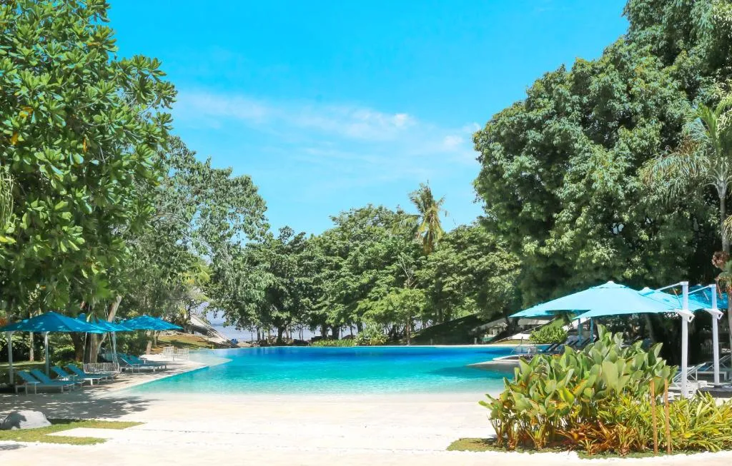 Tambuli Seaside Resort and Spa, hotel in Mactan