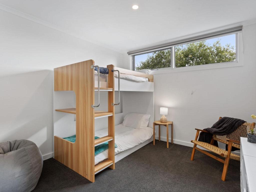 Normanby Coastal - Free Wifi, Unlimited Netflix and ALL Linen Included photo
