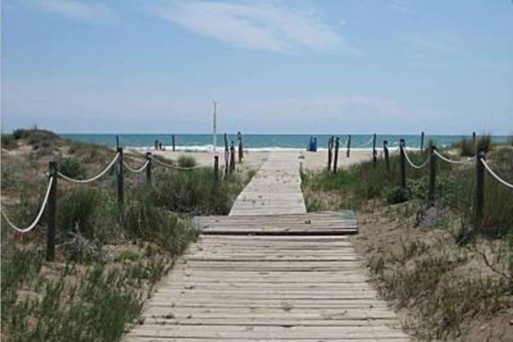 Apartamento con gran piscina de temporada a 200 metros de la playa - 5