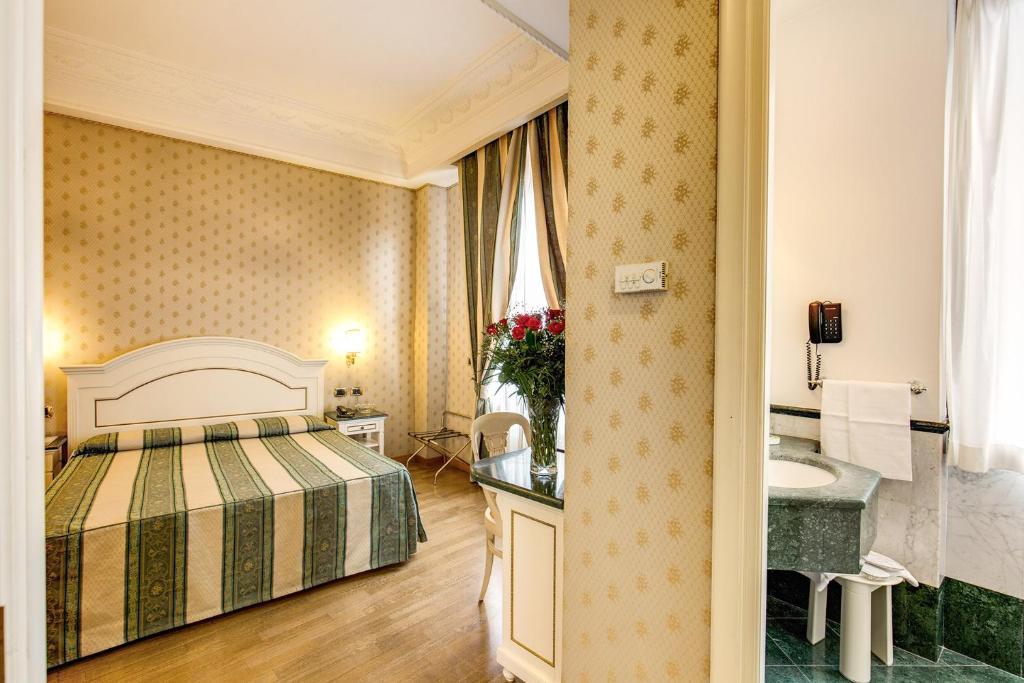 Hotel La Lumiere Di Piazza Di Spagna Photo 34