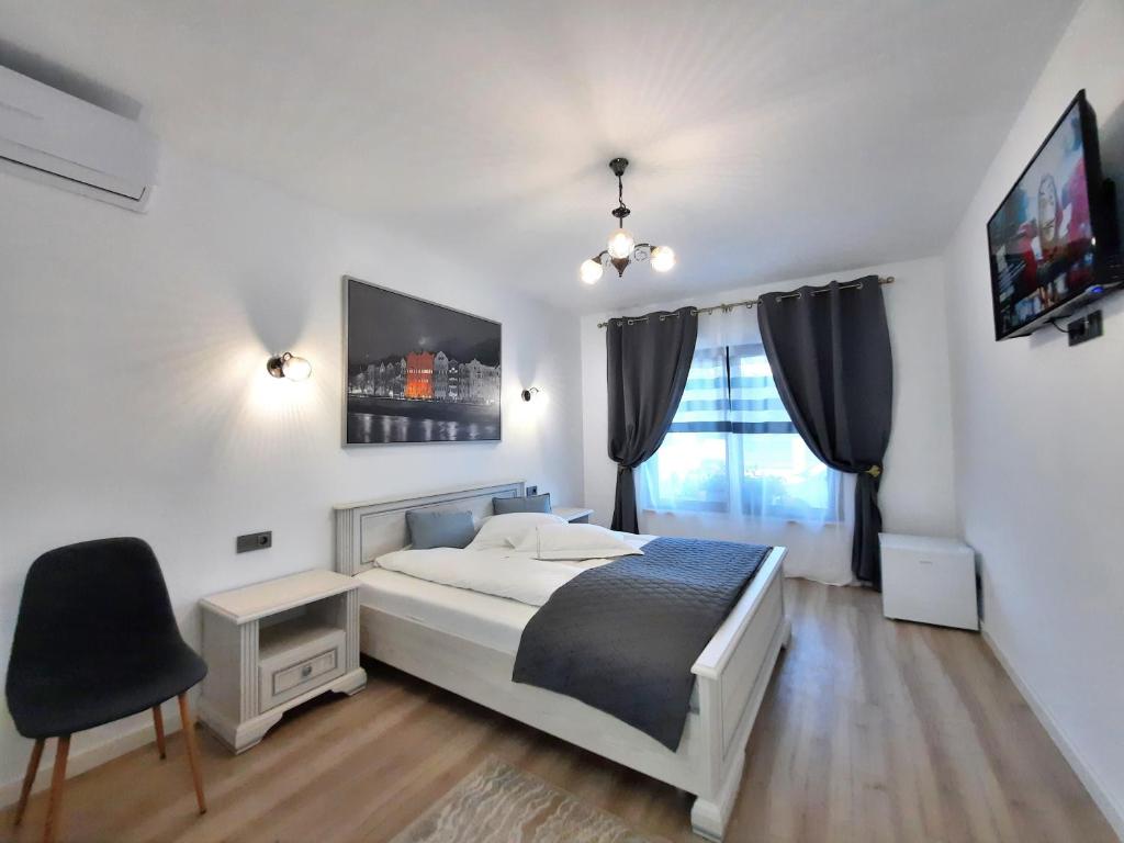 Casa Mora — Hotel in Deva