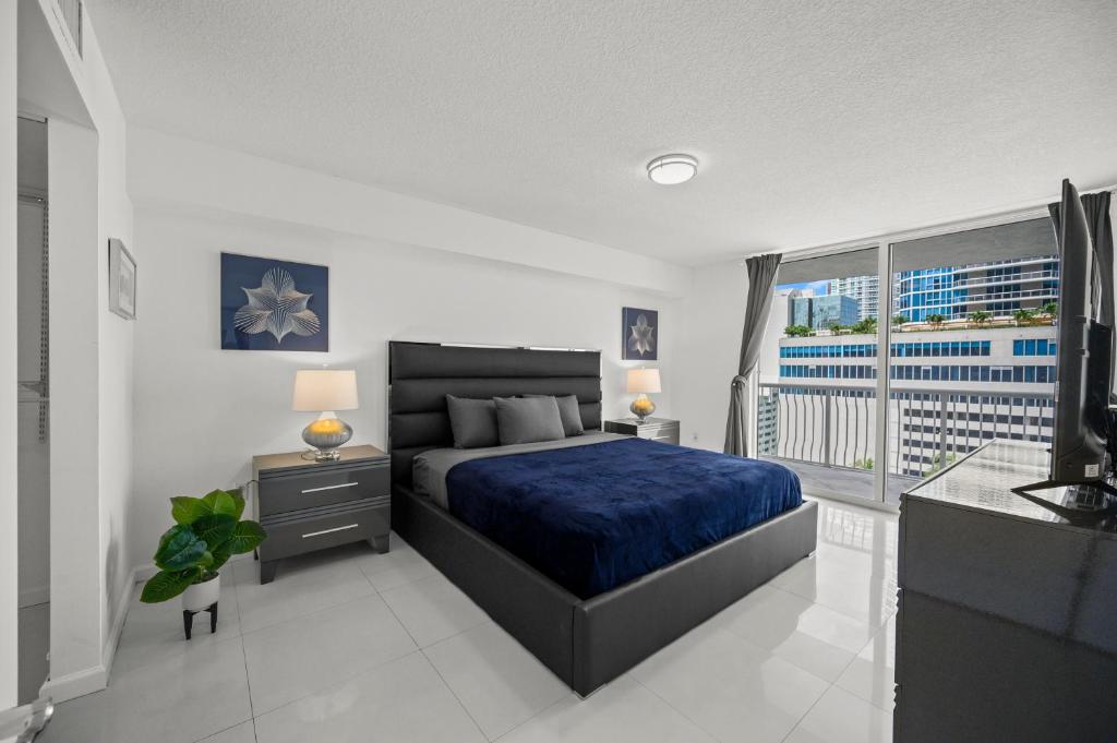 Superb Condo with parking in Brickell Miami photo