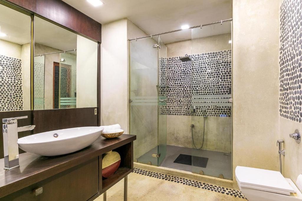 StayVista at Arihant Villa with Jacuzzi photo