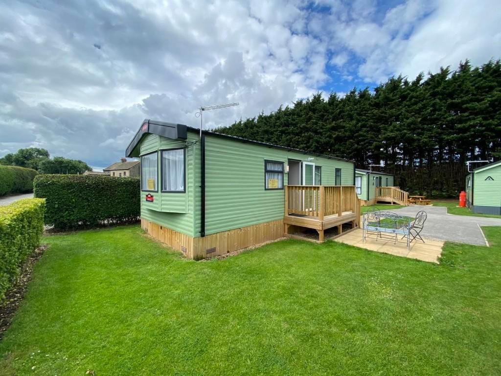Lido Leisure Park, Knaresborough - pet-friendly stay