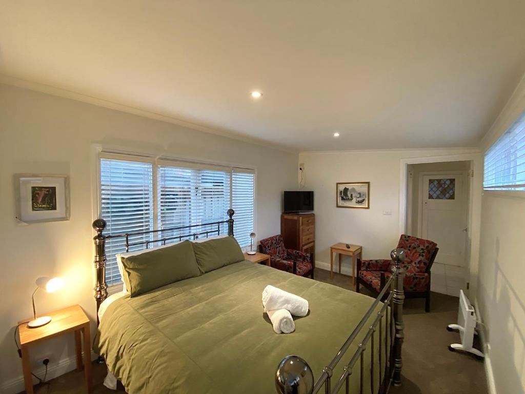 Shack out the Back, Kyneton