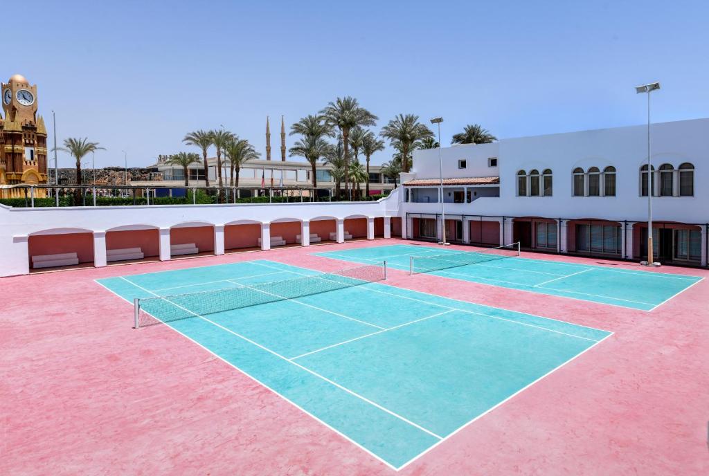 Tennis court