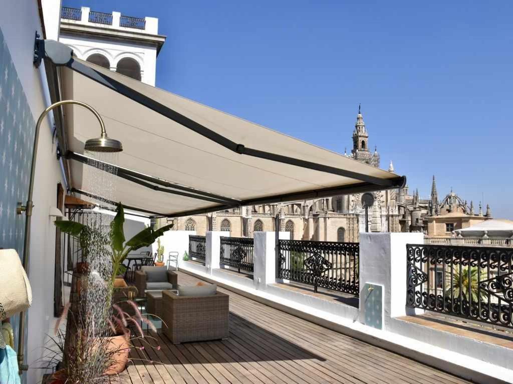 Penthouse with Large Private Terrace with Views Cathedral photo