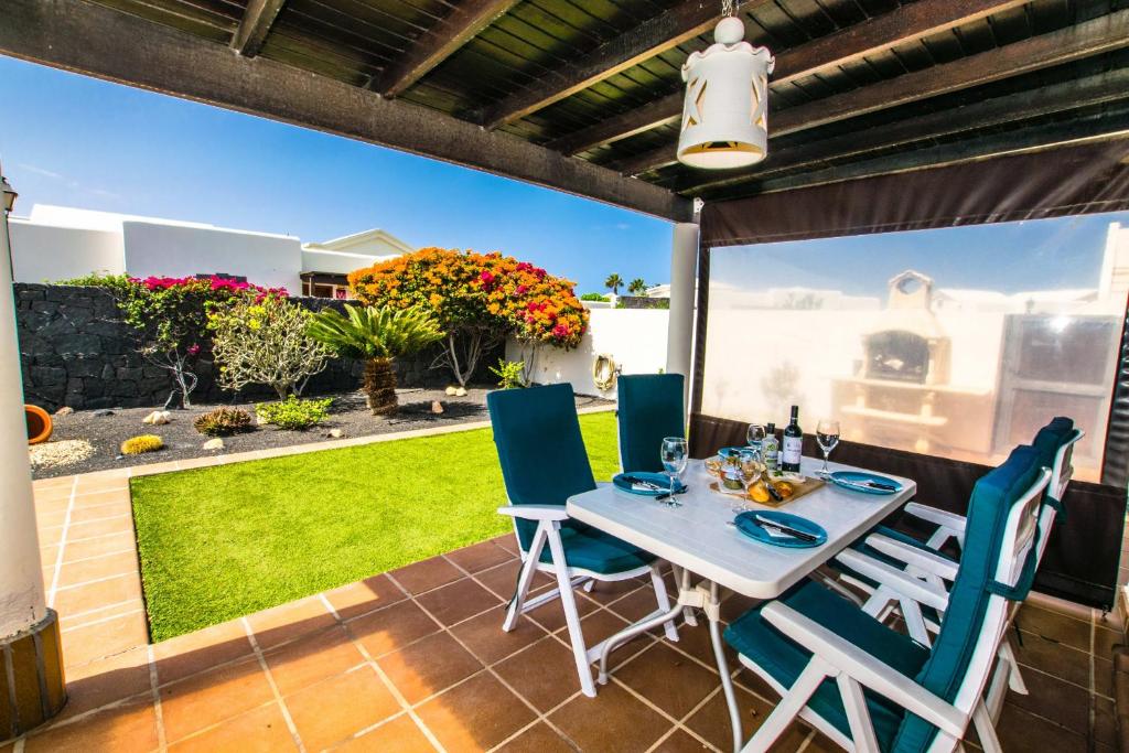 216 - Villa Helena by Villas Now Ltd - 5