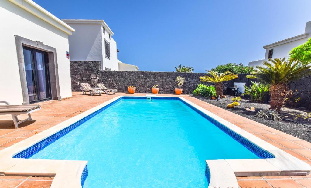 216 - Villa Helena by Villas Now Ltd - 2