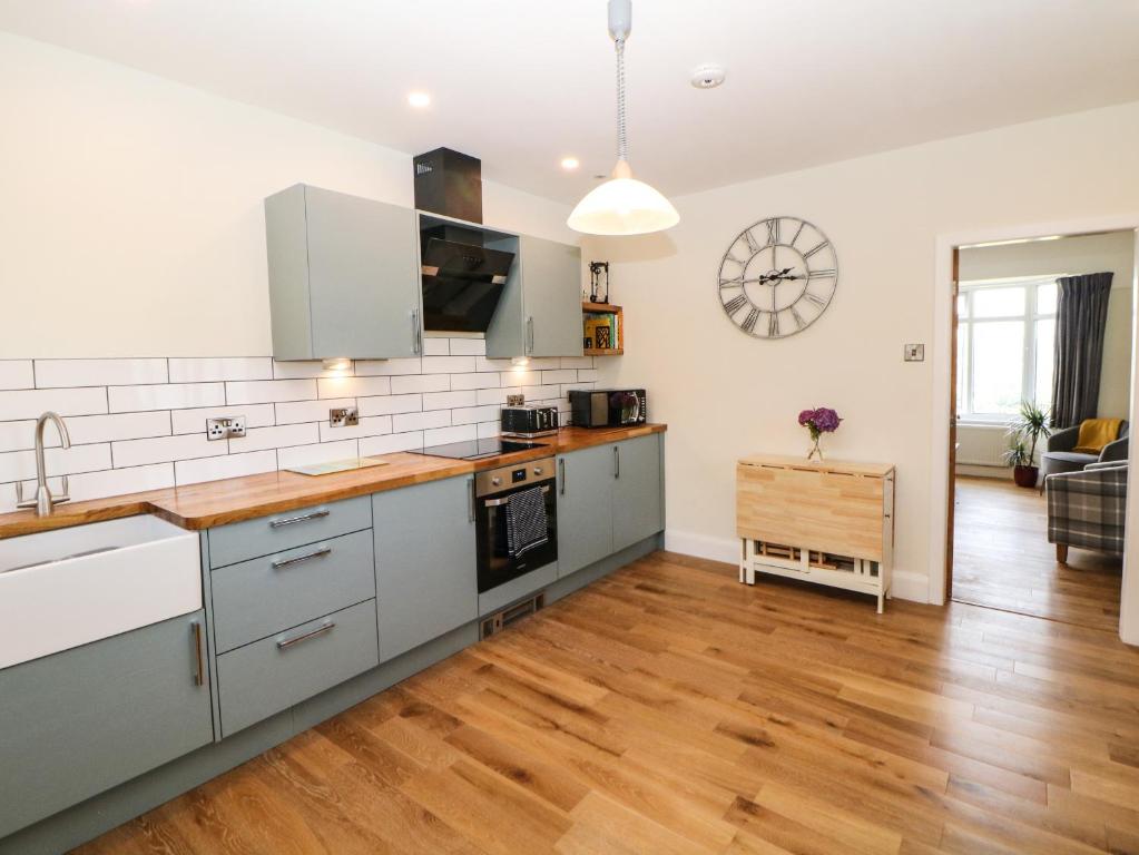 The Bungalow, Barlow photo 6