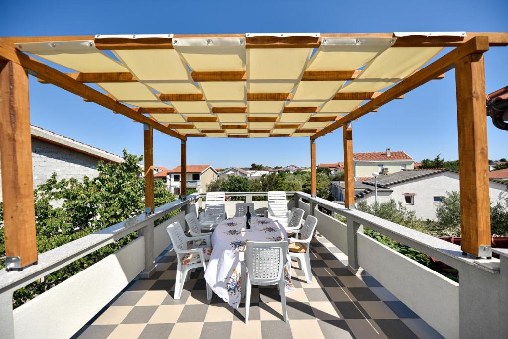 Apartment in Vir with Terrace, Air conditioning, Wi-Fi (4592-1), Vir