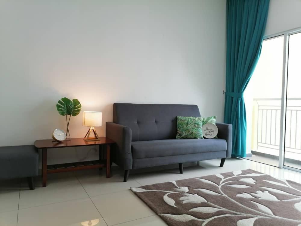 Mesahill Nilai 2 Room Condo - Fast wifi, Amazing Pool & TV photo