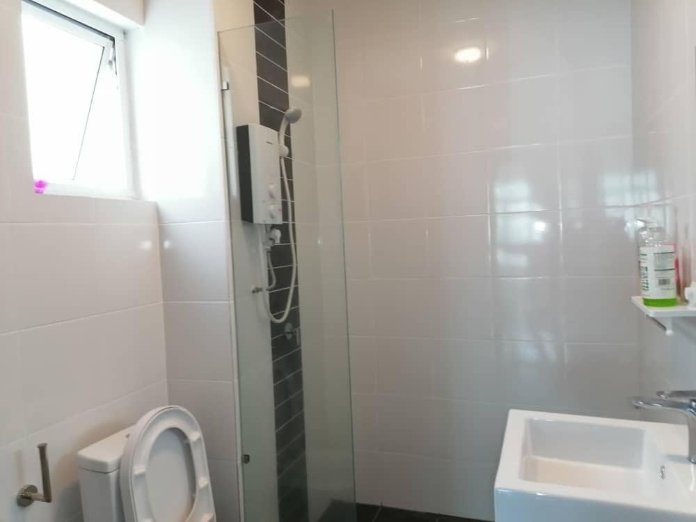 Mesahill Nilai 2 Room Condo - Fast wifi, Amazing Pool & TV photo