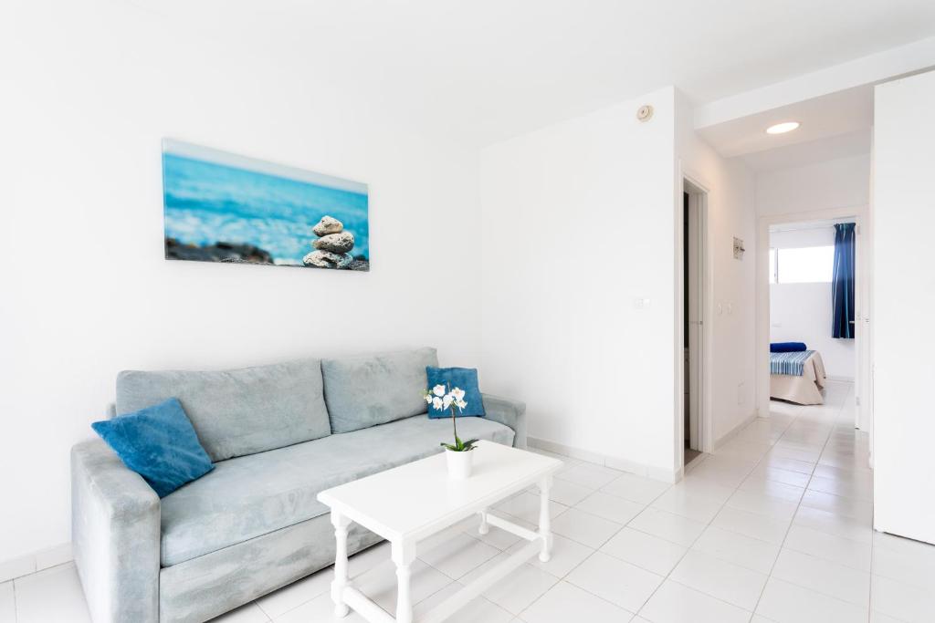 Globales Costa Tropical — Hotel rooms in Costa de Antigua, Canary Islands