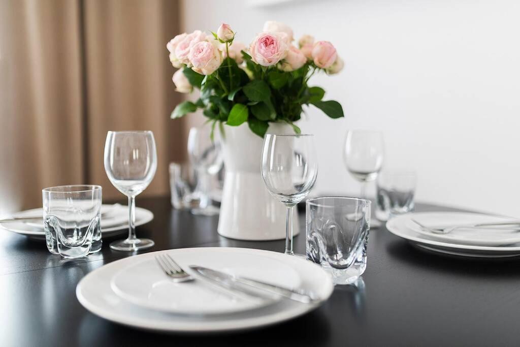 Easy Rent Apartments - Centrum 2 Krakowskie Przedmiescie 24h Check-in 전경