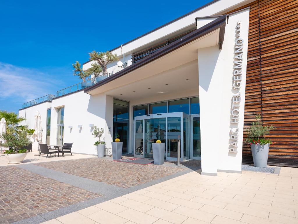 Parc Hotel Germano Suites & Apartments — Obiekt in Bardolino, Wenecja Euganejska