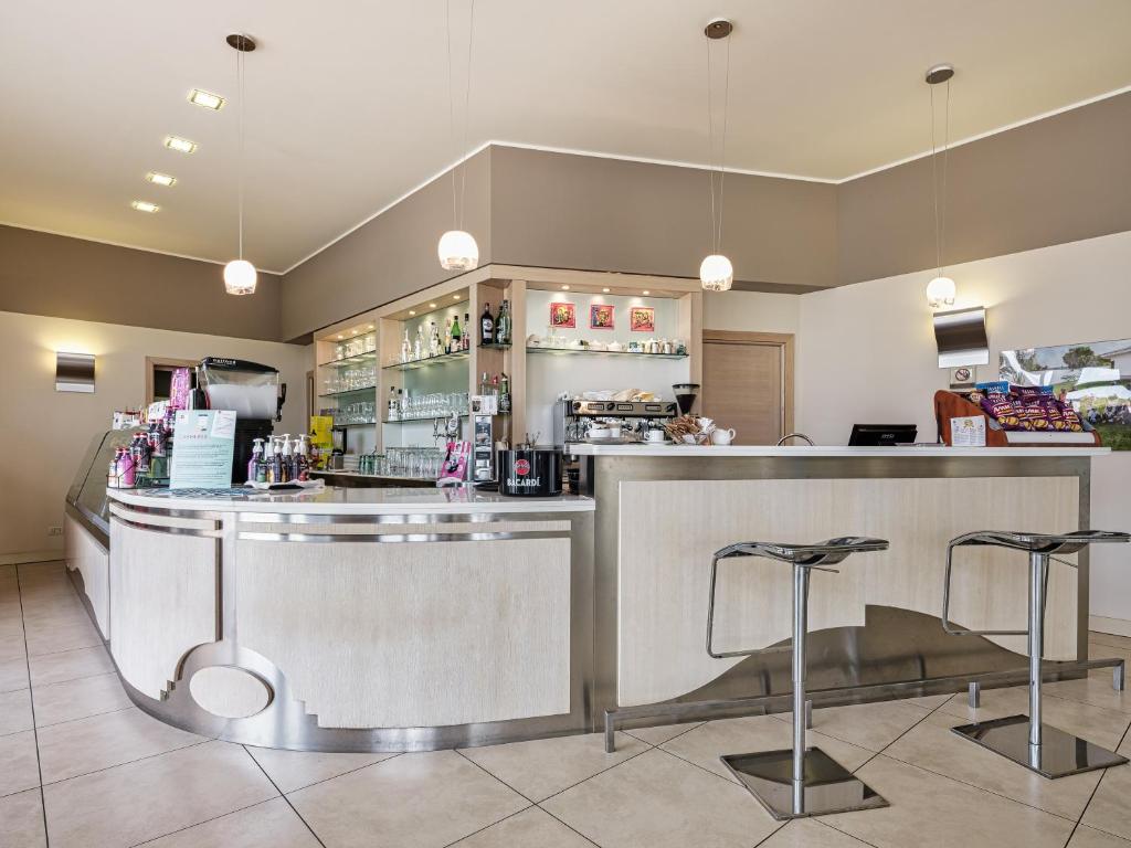 Parc Hotel Germano Suites & Apartments — Restauracje i bary in Bardolino, Wenecja Euganejska