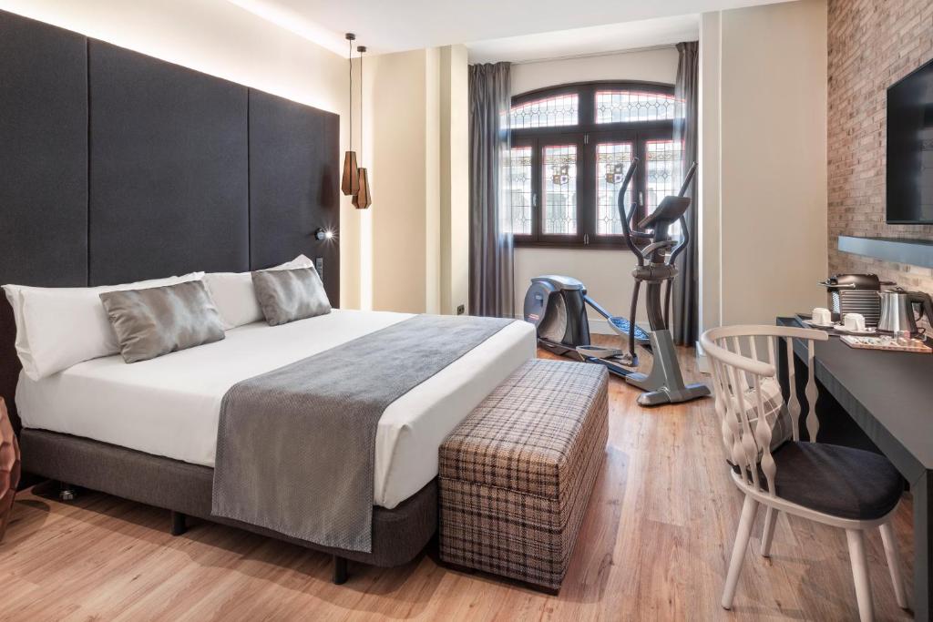 Catalonia Gran Vía Madrid — Hotel rooms in Madrid, Community of Madrid