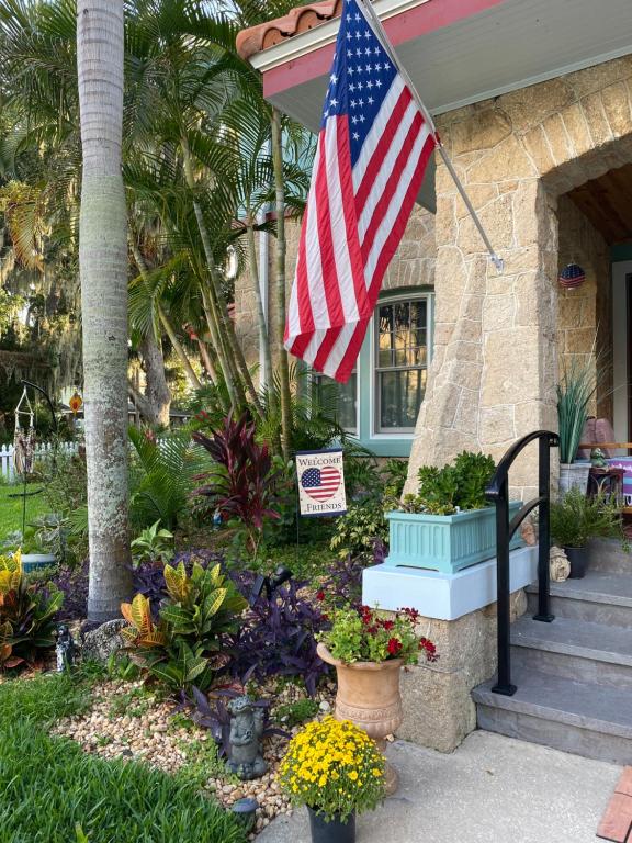 Ms. Maggie's South Country Inn photo
