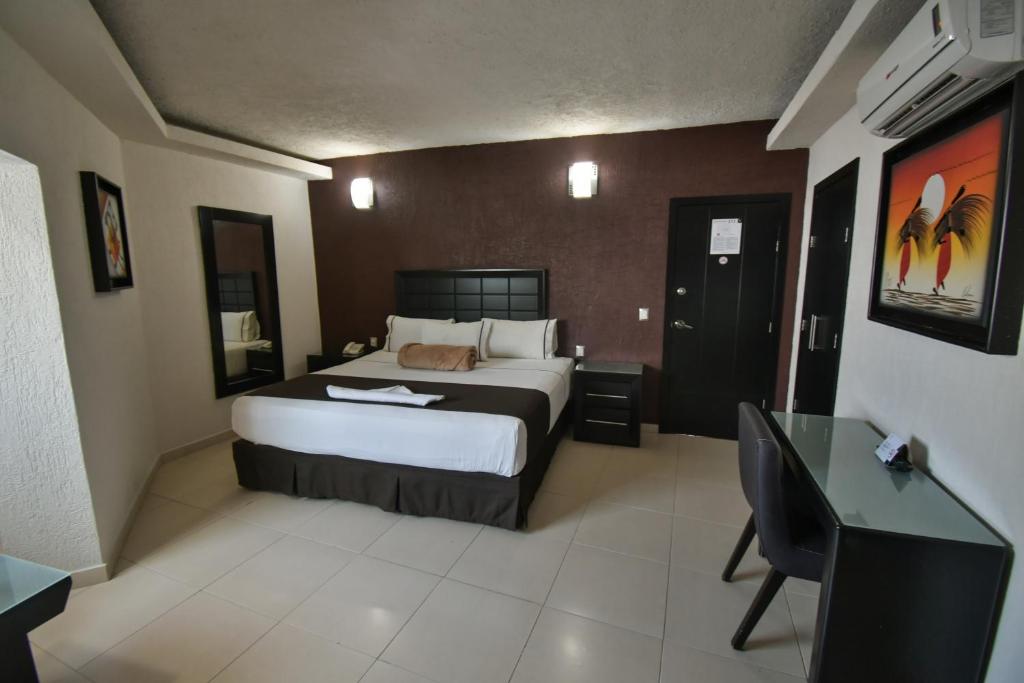 Hotel Portonovo Plaza Centro Photo 6