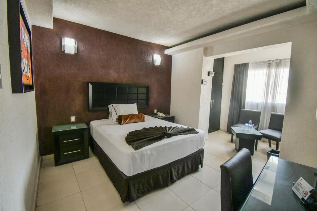 Hotel Portonovo Plaza Guadalajara - 4