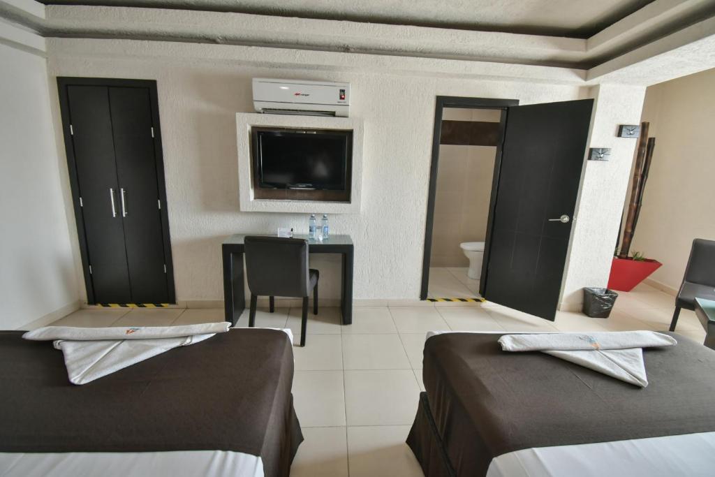 Hotel Portonovo Plaza Centro Photo 10