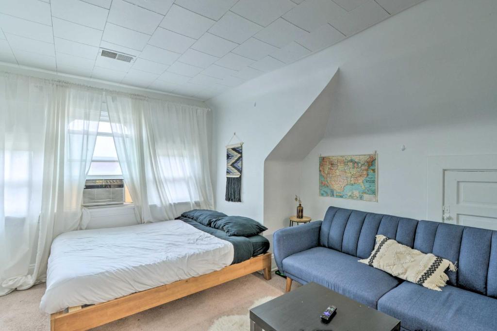 Pittsburgh Studio by Transit, Shops and Dining!