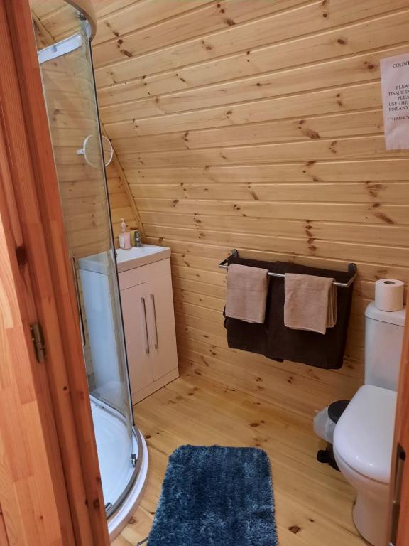 Log cabin photo