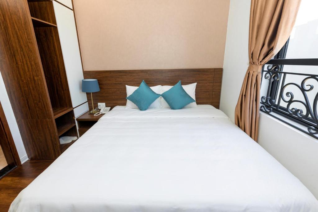 Minh Phong Hotel Ha Long photo
