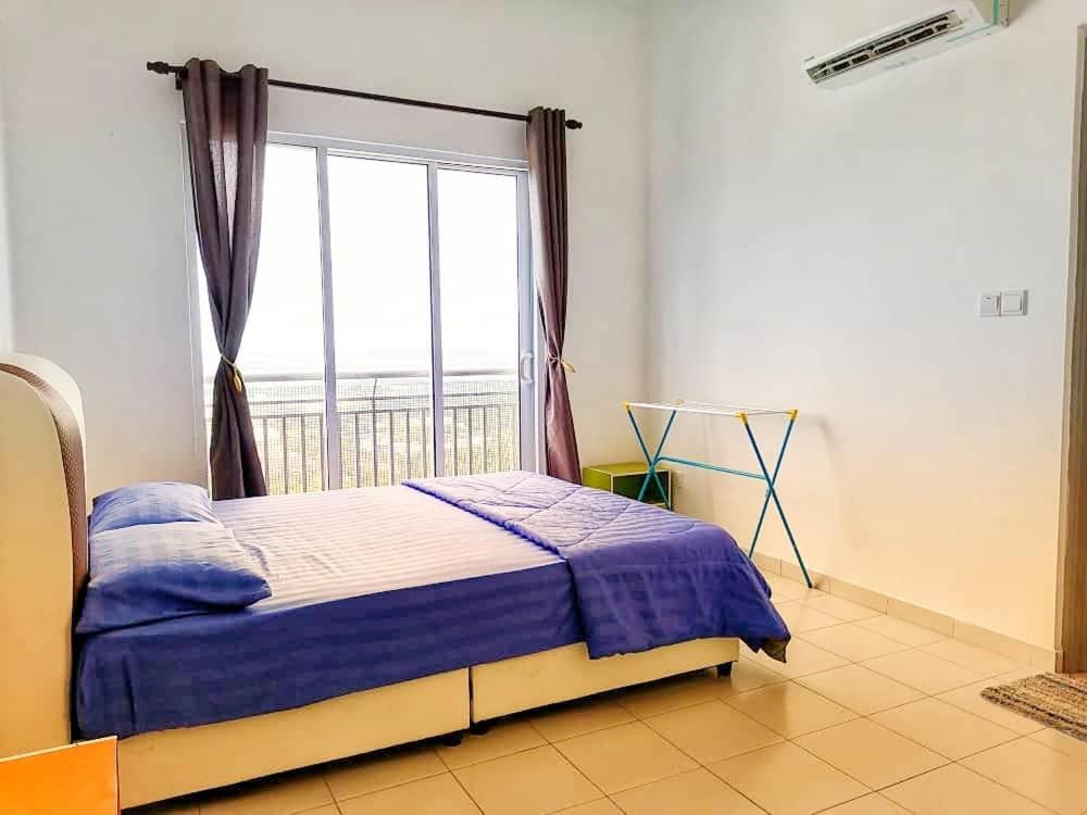 Mesahill Nilai 2 Room Condo - Fast wifi, Amazing Pool & TV photo