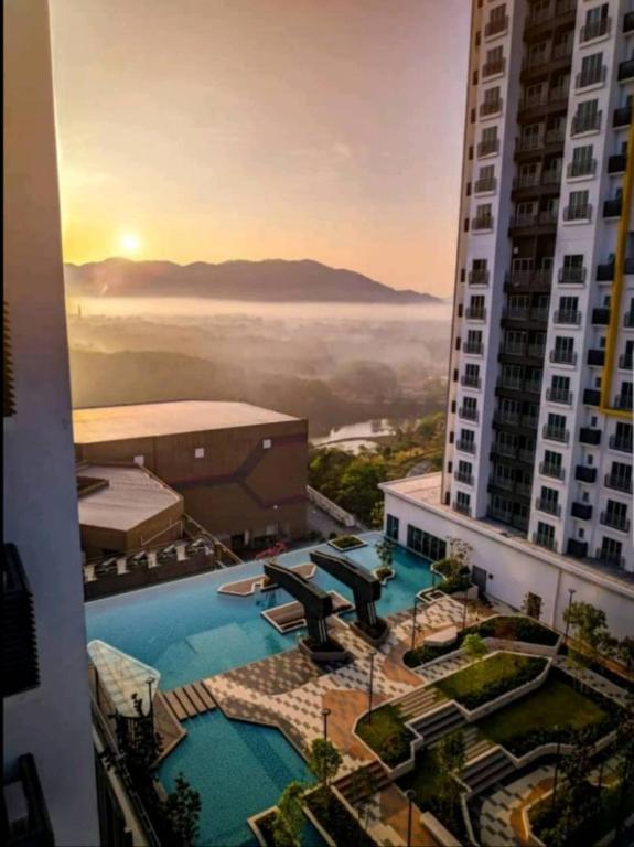 Mesahill Nilai 2 Room Condo - Fast wifi, Amazing Pool & TV, Nilai