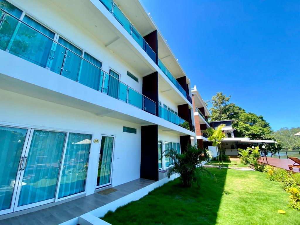 Pure Laguna Residence by Nice Sea Resort photo