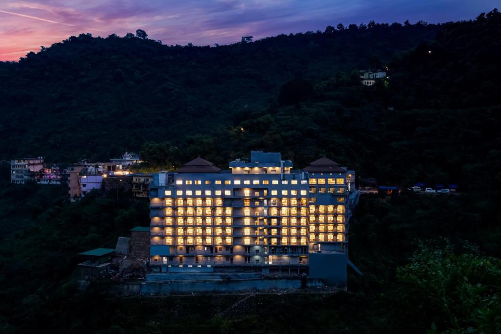 Red Fox Hotel, Neelkanth — Hotel in Tapovan