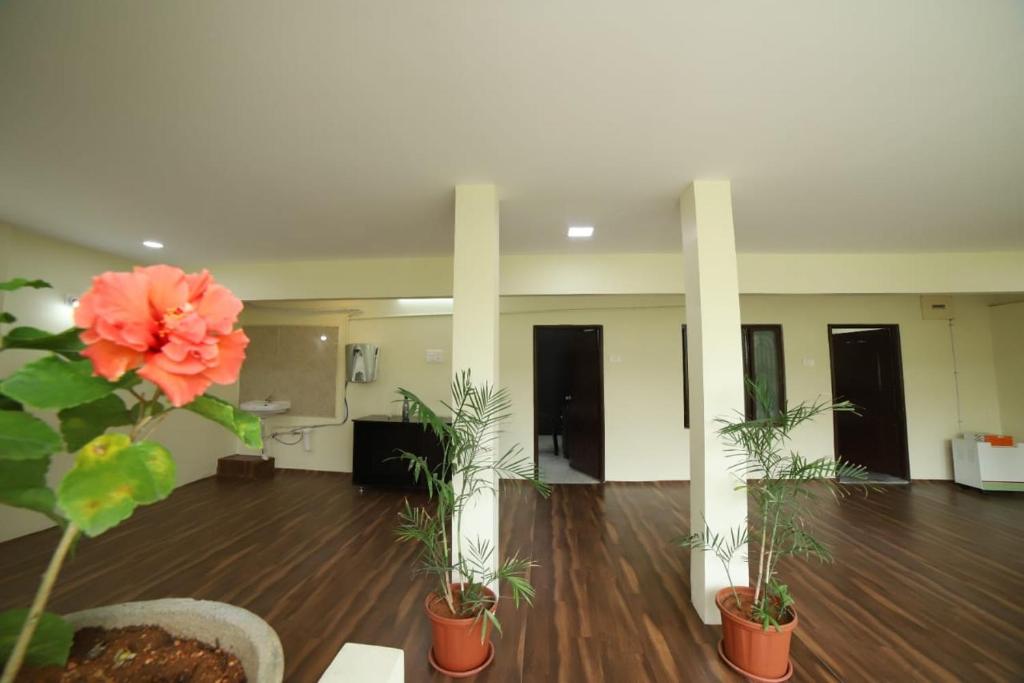 Royal Home Stay deluxe Room — Hotel in Tirupati