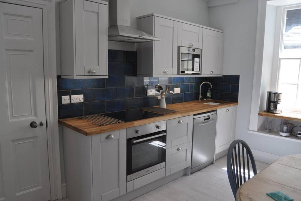 Luxury Dog Friendly Home in Brixham Harbour photo 5