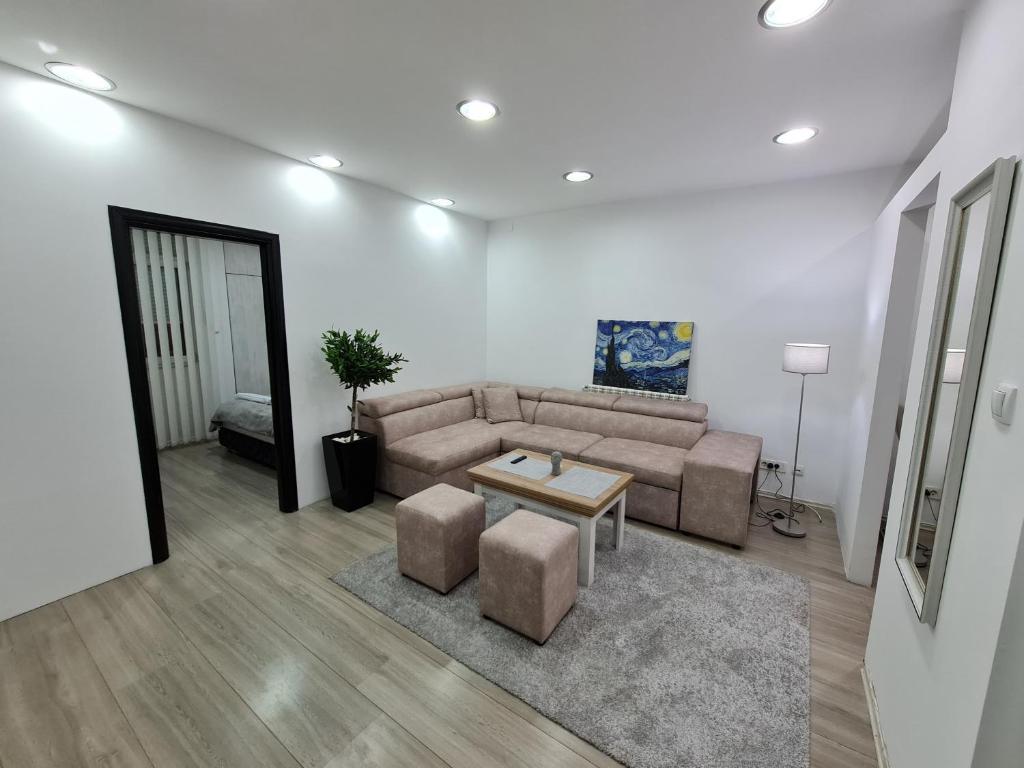 Vicente pedestrian street Apartman — Hotel in Nis